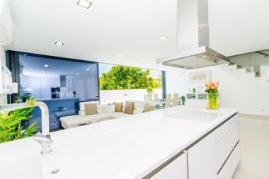 Golden Nelly By Algartur