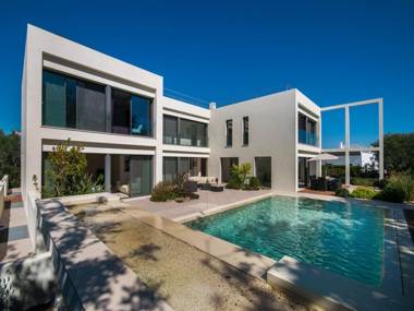 Luxurious Villa in Tavira with Private Swimming Pool