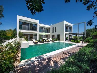 Luxurious Villa in Tavira with Private Swimming Pool