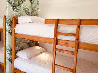 Oasis Backpackers Hostel Sintra Surf