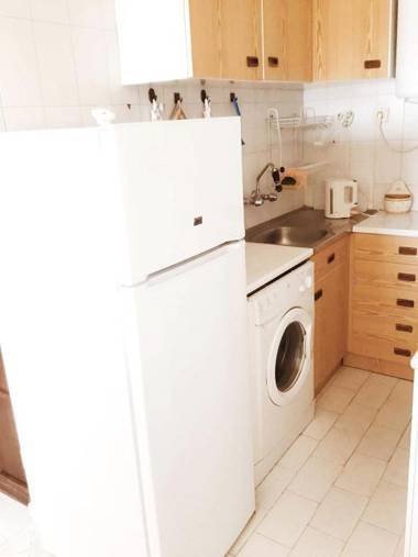 One bedroom appartement with sea view balcony and wifi at Armacao de Pera 1 km away from the beach