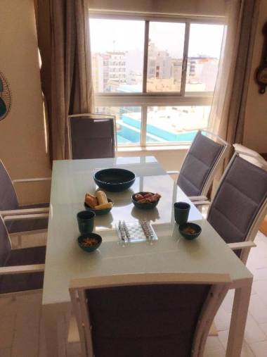 One bedroom appartement with sea view balcony and wifi at Armacao de Pera 1 km away from the beach