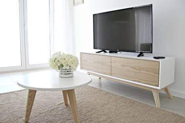 Cais - Waterfront Holiday Apartments - By SCH