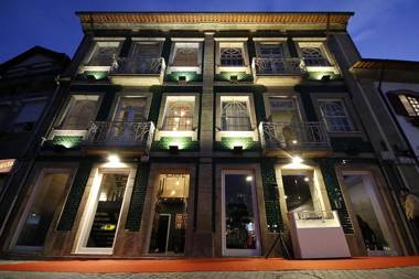 8 VILLAS Hotel & Bistrô