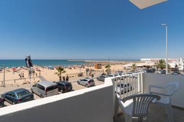 T2 Avenida- Frente Mar Ar-Condicionado Wifi