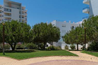 COLINA FÉRIAS- Garagem & WIFI