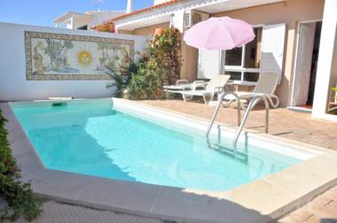 Comfortable and well equipped terrace villa with private pool and air conditioni