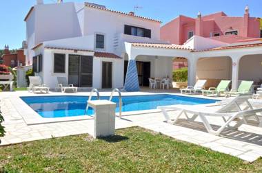 A Fantastic Place for Families Hilton Hotel are and close to amenities