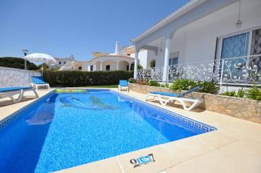Well-appointed villa is situated in the popular resort of Vilamoura