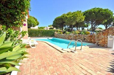 Modern comfortable and well equipped private pool villa