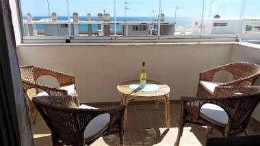 T1 Mira Praia 7 - Remodelado Ar-Condicionado Vista Mar Wifi