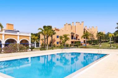 Luxury 2 Bedroom Apartment in Vila Sol Resort