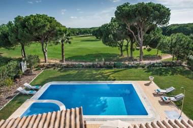 Villa Palm Golfe fantastic house on Vila Sol course kids pool aircon