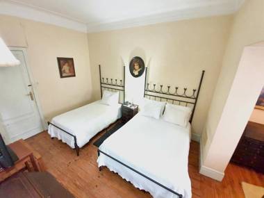 Residencia LIS B&B and Parking