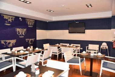 Porto Trindade Hotel