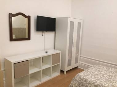 Lira Guest House B&B