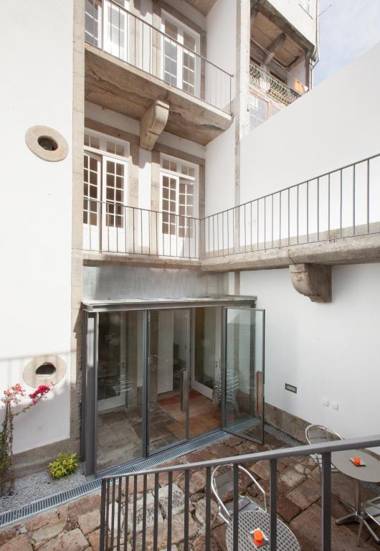 Porto Lounge Hostel & Guesthouse