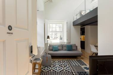 Seventyset Flats - Porto Historical Center