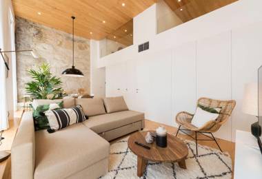 BmyGuest - Downtown Mezzanine Apartment