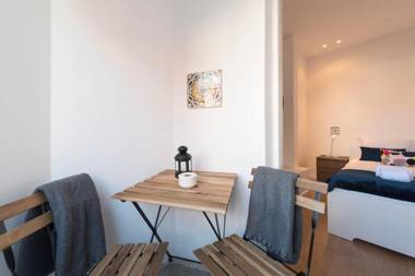 LovelyStay - Porto Box