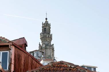 LovelyStay - Aurora Heights Apartment