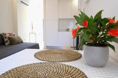 Oporto Wall Apartments