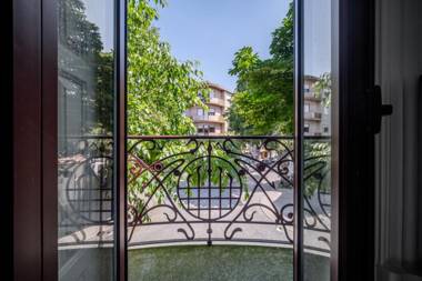 Nomad's Fine Arts Collection