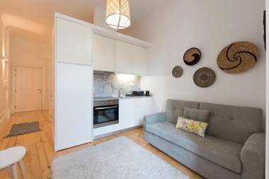 LovelyStay - Quiet & Modern Loft minutes away from iron bridge