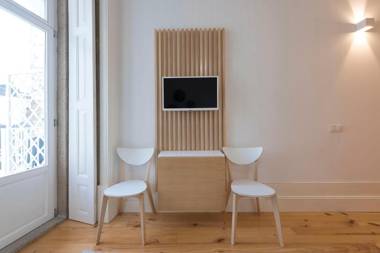 LovelyStay - Quiet & Modern Loft minutes away from iron bridge