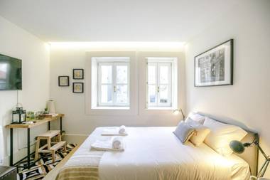 LovelyStay - Taipas Studio with AC