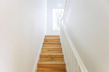 LovelyStay - Cozy 1BR in Santa Catarina w/ Balcony