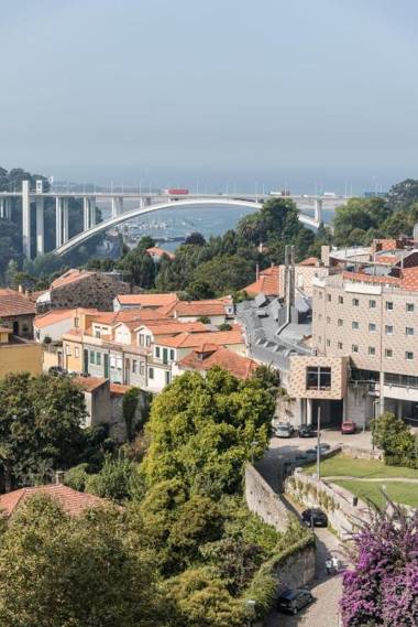 GuestReady - Crystal Sky