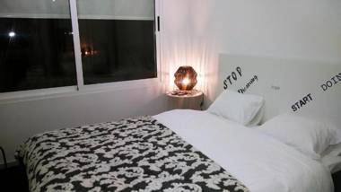 1BR Flat in Trindade w/ AC by metro station