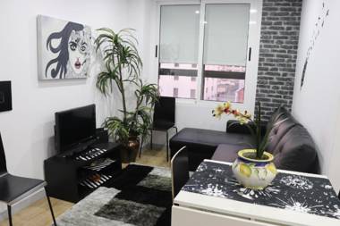 1BR Flat in Trindade w/ AC by metro station