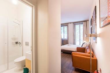 Bakers Square Studio w/ AC by LovelyStay