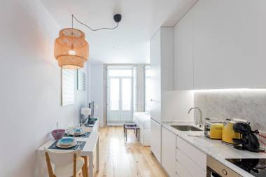 Flux Art Studio w/ AC & Balcony by LovelyStay