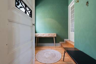 Doura Central w/ AC & Balcony by LovelyStay