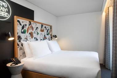 Se Catedral Hotel Porto Tapestry Collection By Hilton