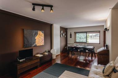 ESM Rental – Premium D'ouro Riverside