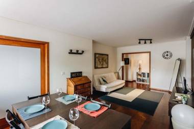 ESM Rental – Premium D'ouro Riverside