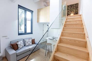 Cozy House w/ AC near metro by LovelyStay