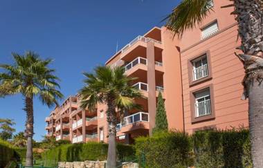 B02 - Fantastic Apartment with Pool