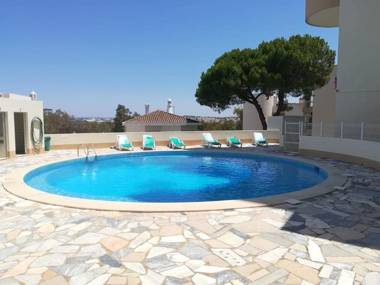 One bedroom appartement with shared pool furnished terrace and wifi at Portimao