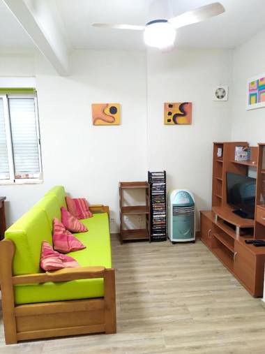 One bedroom appartement with shared pool furnished terrace and wifi at Portimao