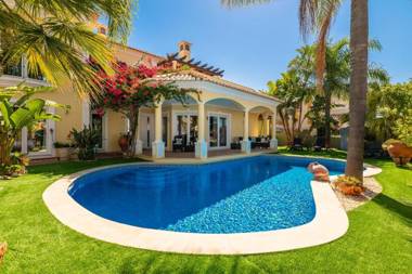 Oásis Tropical Jardim e Piscina!