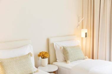 White Shell Beach Villas