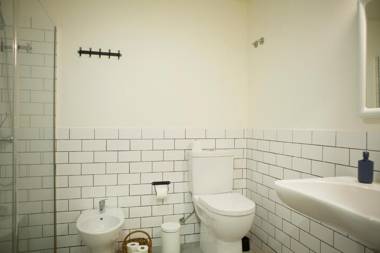 THE HOLY COW - Hostel & Suites