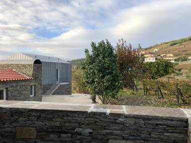 CASA QTA. STA. CRUZ-RÉGUA