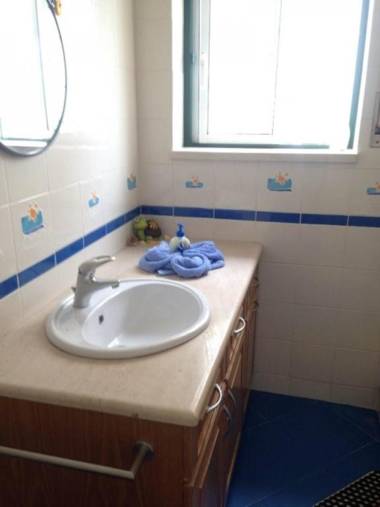 Akivillas Peniche Crater