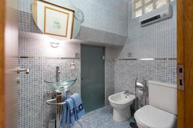 LovelyStay - Casa Guimas